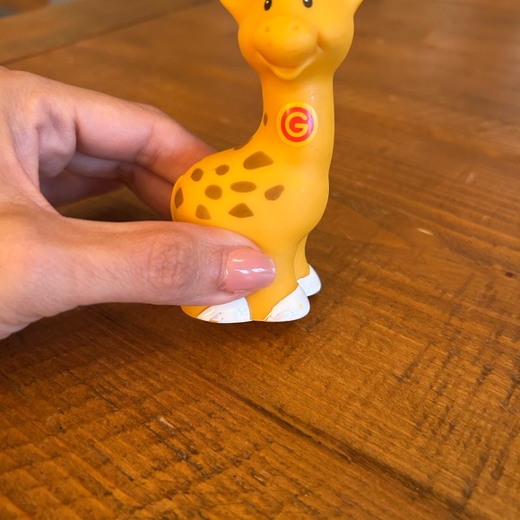Fisher Price Little People replacement a to a learning zoo. G giraffe as is - Picture 2 of 7